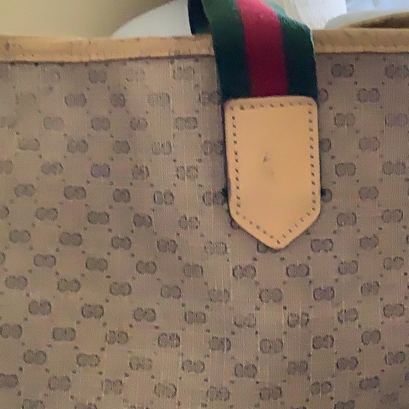 Gorgeous Gucci Vintage Tote ❤️❤️💚 - Picture 9 of 16